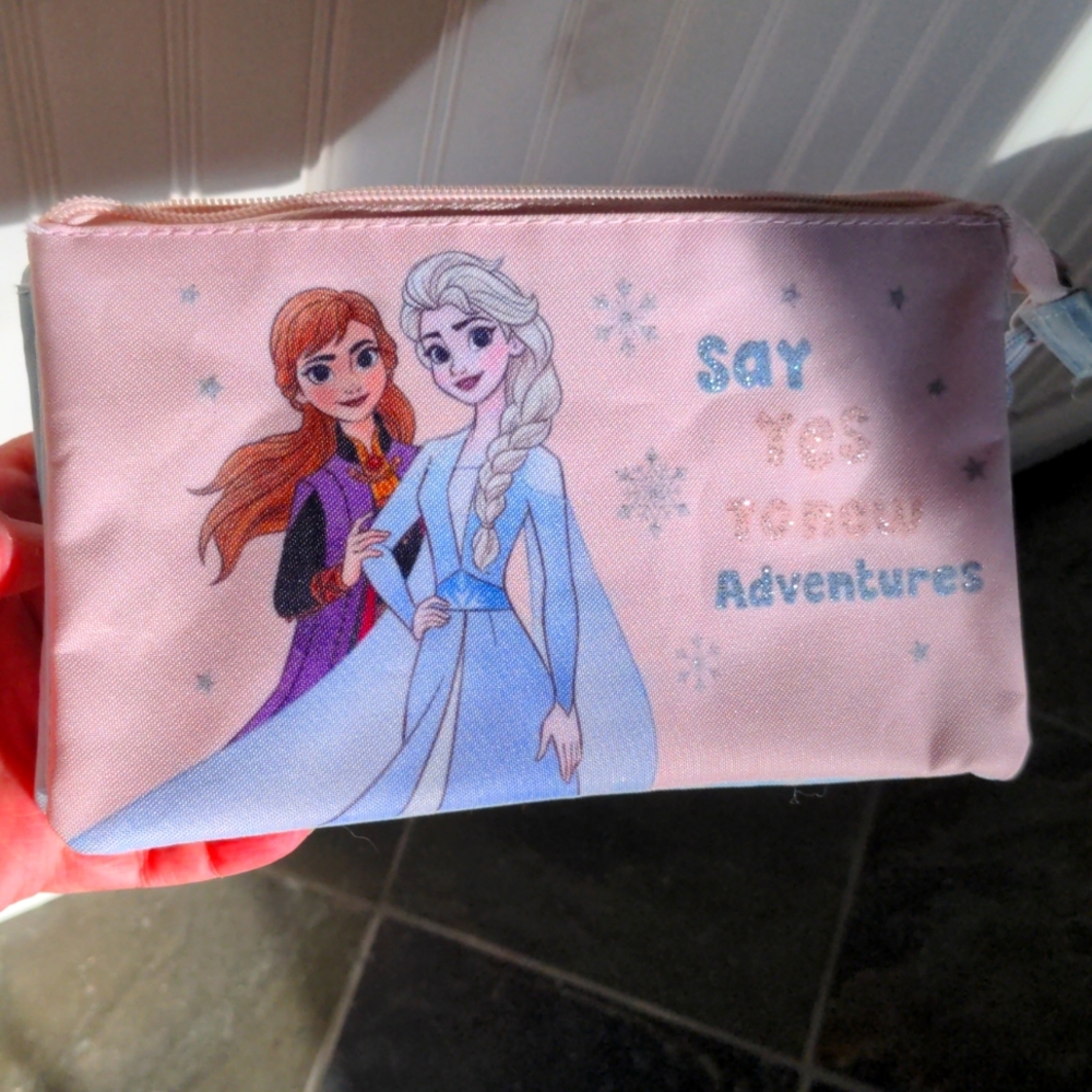Girls Frozen 2 pencil case